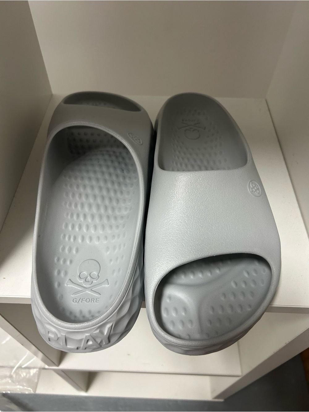 G/FORE Kids' Light Gray Foam Slide Sandals